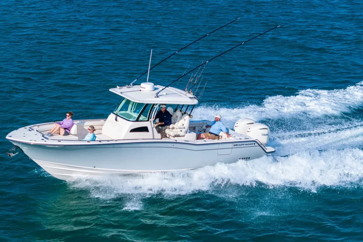 Model Spotlight: Grady-White Canyon 326 – Twin F350 Power Package