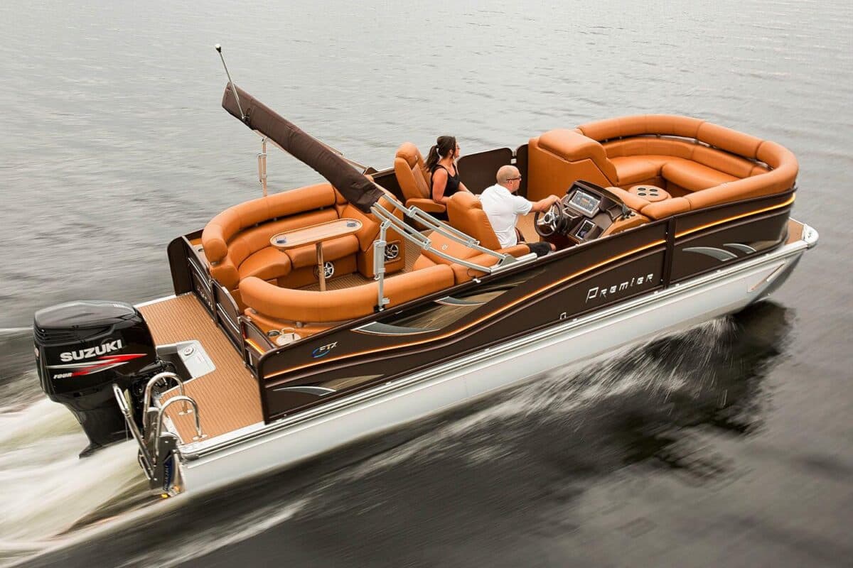 Pontoons vs. Sports Boats