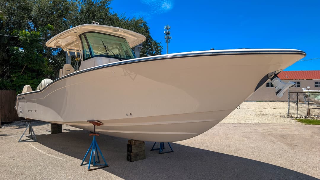 2026 Grady-White 321 CE (Coastal Explorer)
