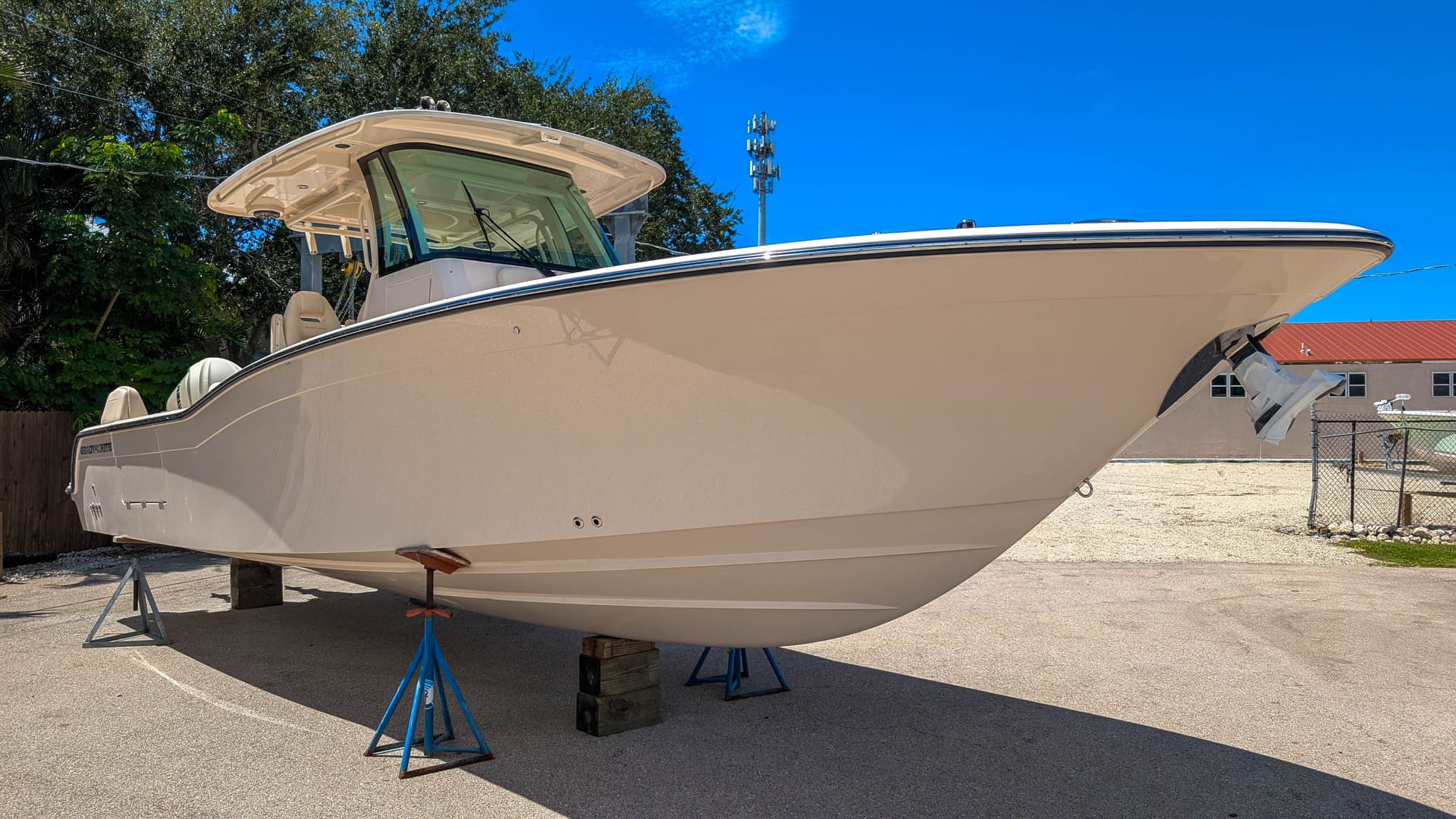 2026 Grady-White 321 CE (Coastal Explorer)