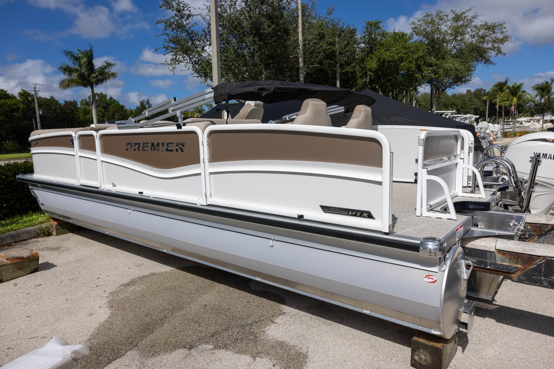 2027 Premier 250 Solaris RS
