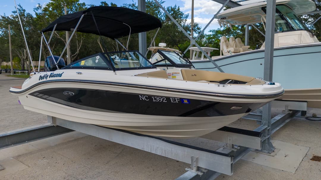2017 Sea Ray SPX 190