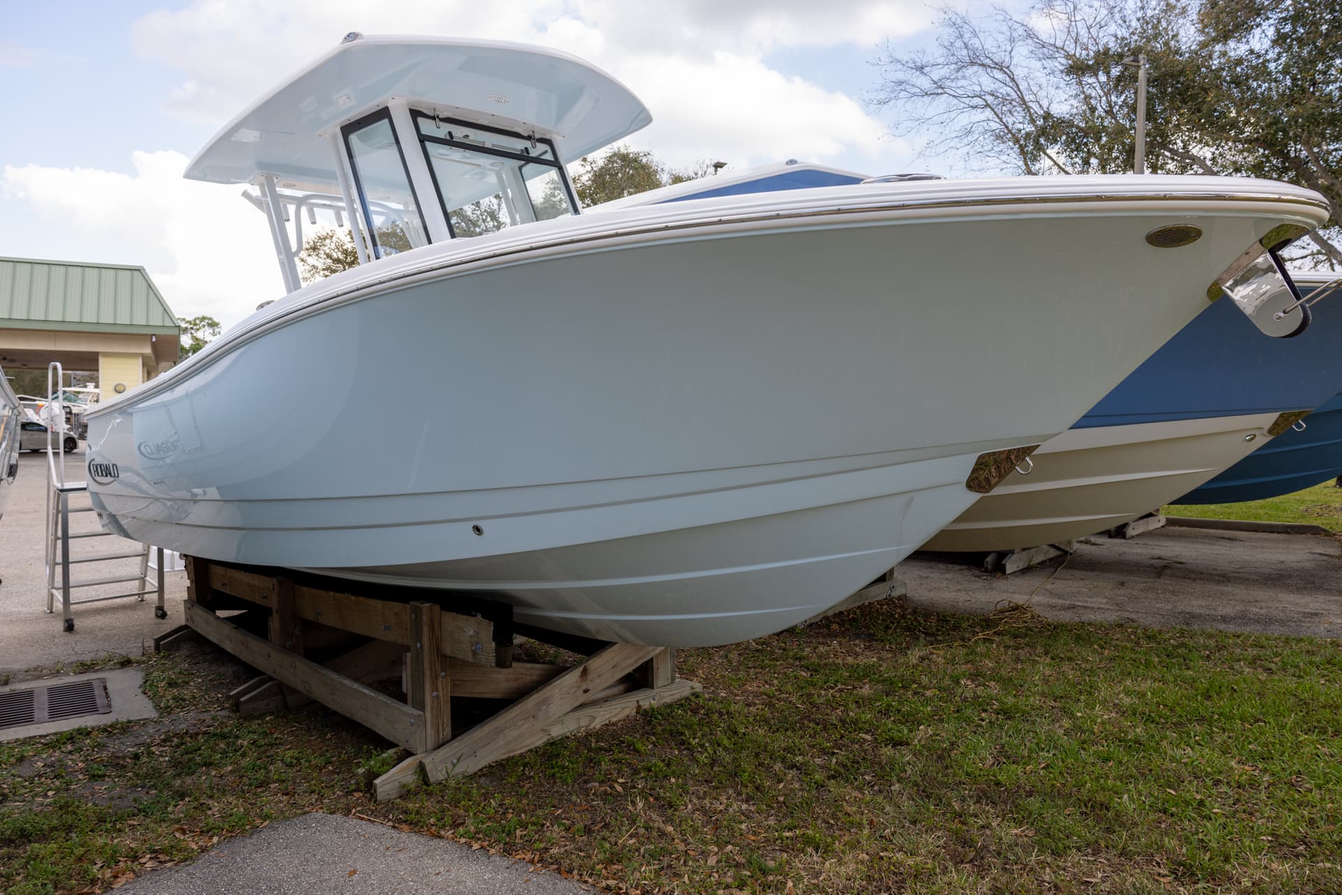 2026 Robalo R270